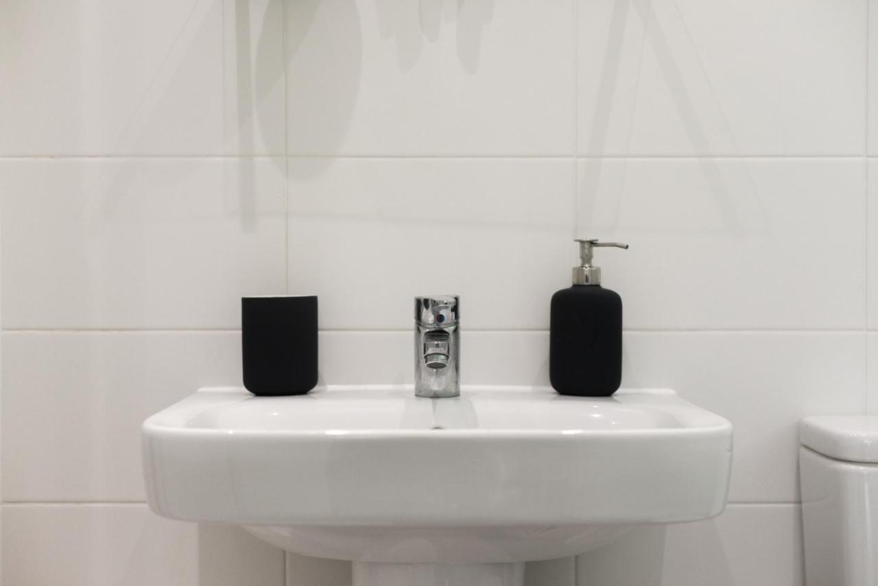 Hertford Serviced Apartments Ware Exterior photo